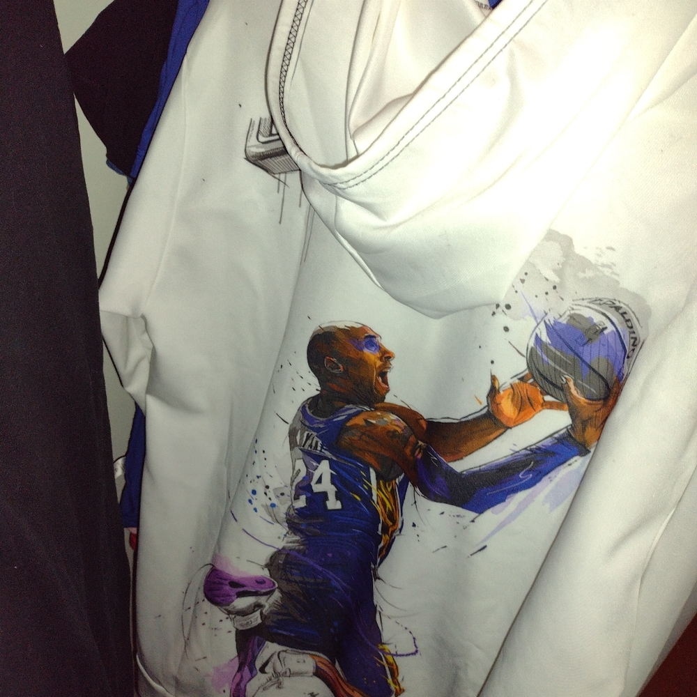 Kobe - Picture 2 of 2